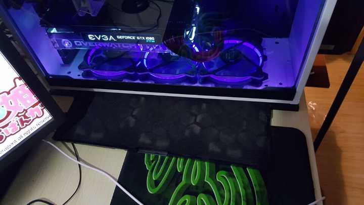 电脑主机外部用湿布檫